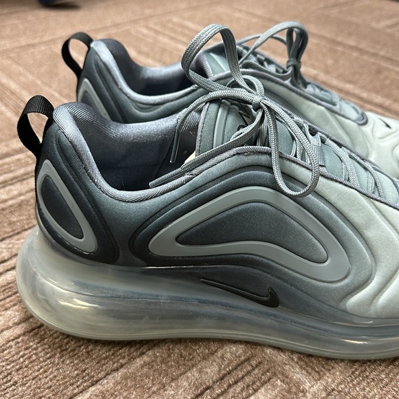 Nike Air Max 720 - Picture 5 of 9